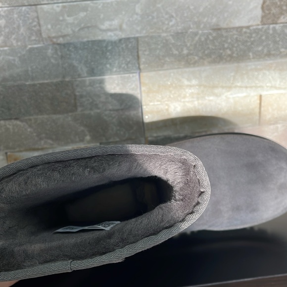 🎁 UGG Women's Classic Short II Boot - Picture 12 of 16